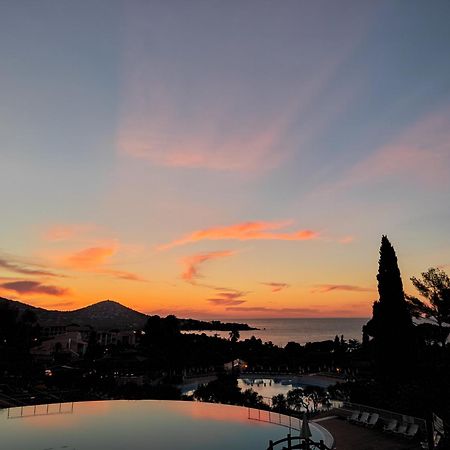 Cozy Apartment In Agay With Stunning Views Saint-Raphaël Kültér fotó