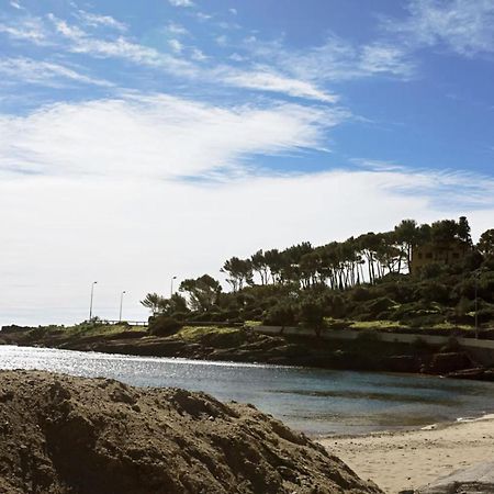 Cozy Apartment In Agay With Stunning Views Saint-Raphaël Kültér fotó