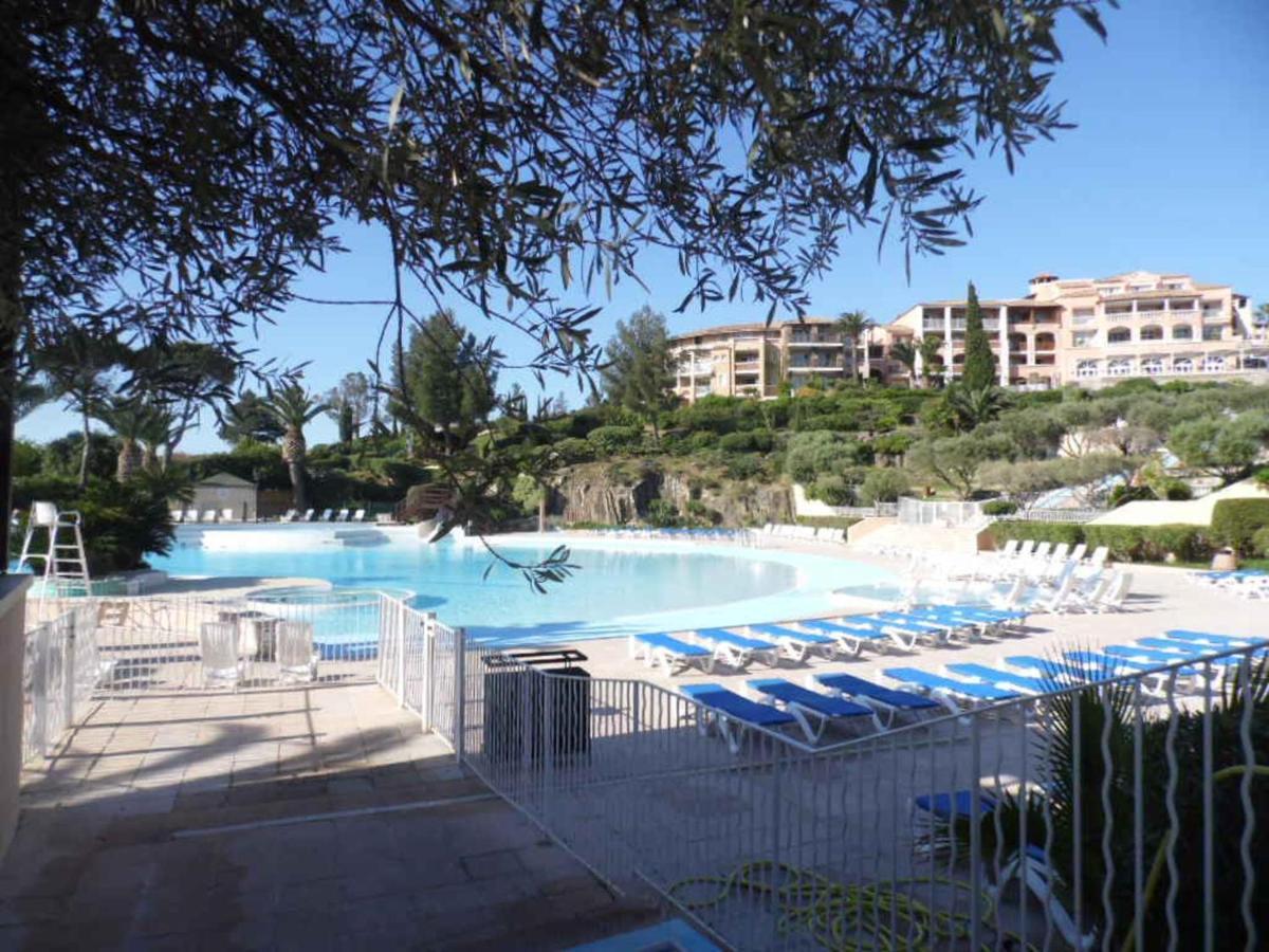 Cozy Apartment In Agay With Stunning Views Saint-Raphaël Kültér fotó