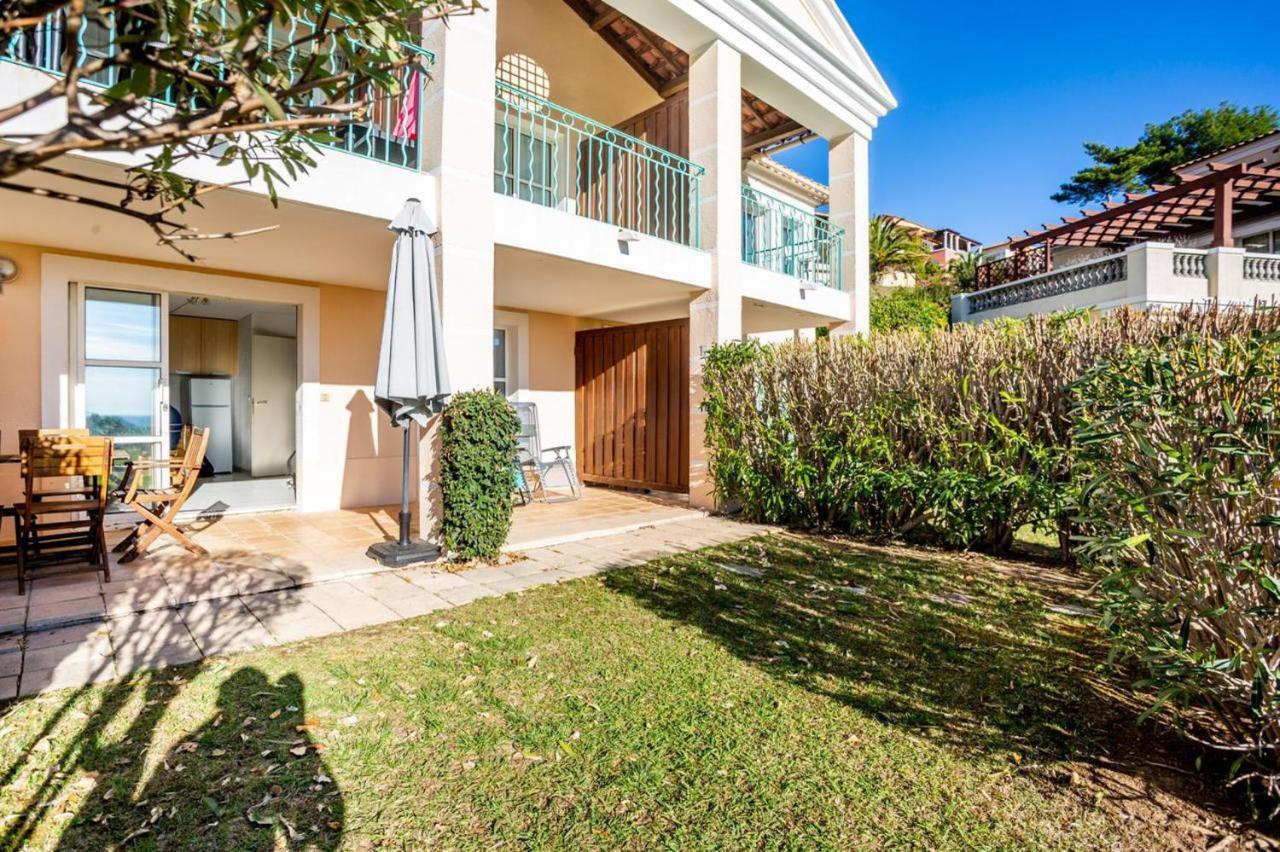 Cozy Apartment In Agay With Stunning Views Saint-Raphaël Kültér fotó