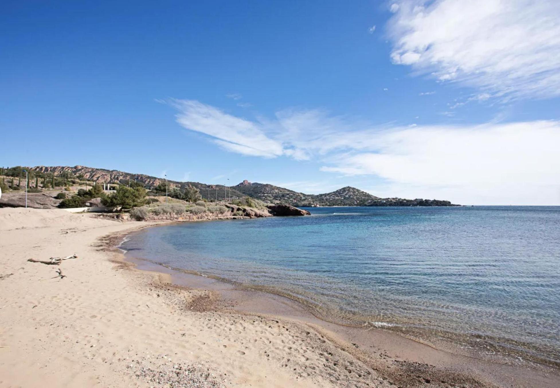 Cozy Apartment In Agay With Stunning Views Saint-Raphaël Kültér fotó